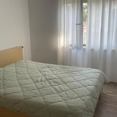 Apartment Seaside In Government Durres