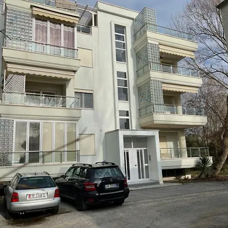 Seaside In Government Apartment *