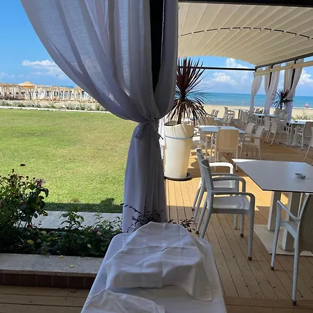 Seaside In Government Apartment *